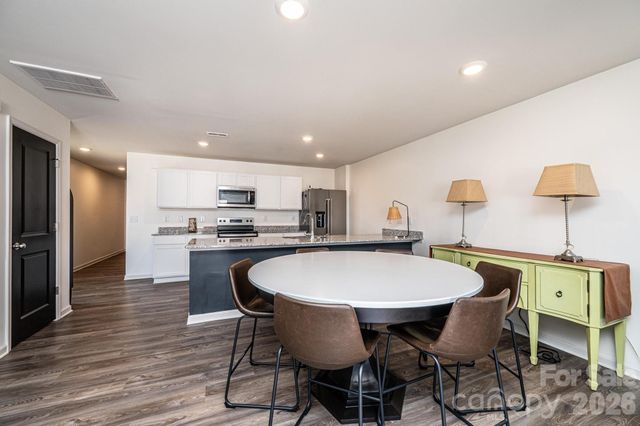 1901 Prosperity Drive G, Newton, NC 28658