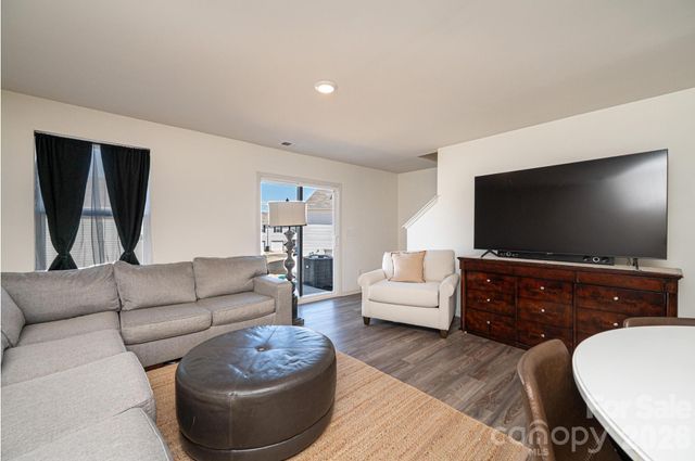 1901 Prosperity Drive G, Newton, NC 28658