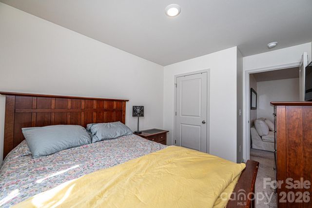 1901 Prosperity Drive G, Newton, NC 28658