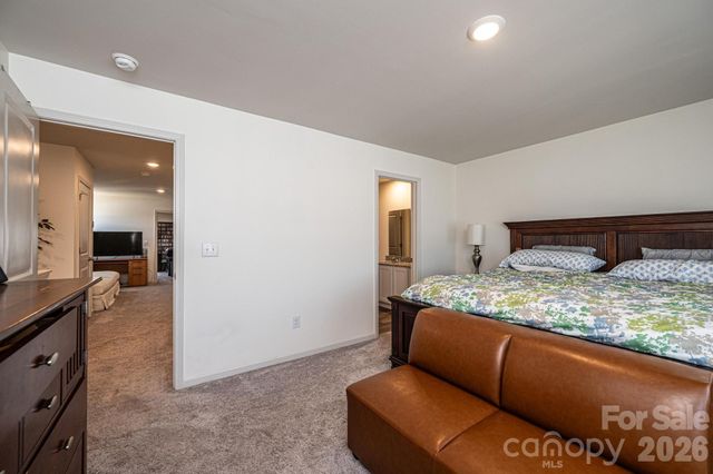 1901 Prosperity Drive G, Newton, NC 28658