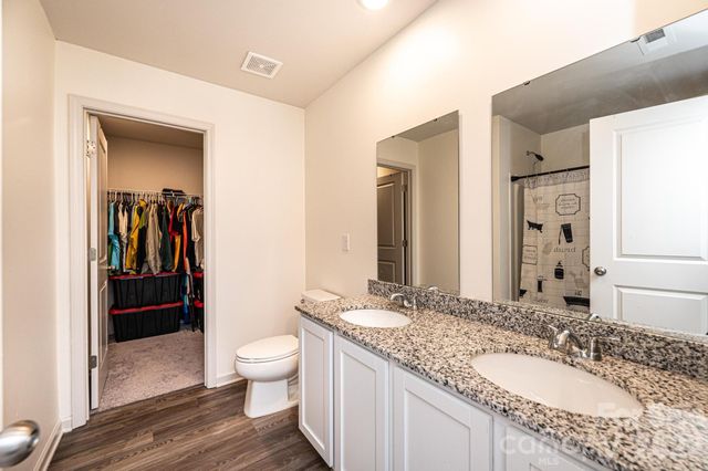 1901 Prosperity Drive G, Newton, NC 28658