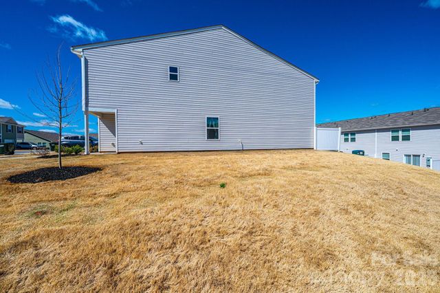 1901 Prosperity Drive G, Newton, NC 28658