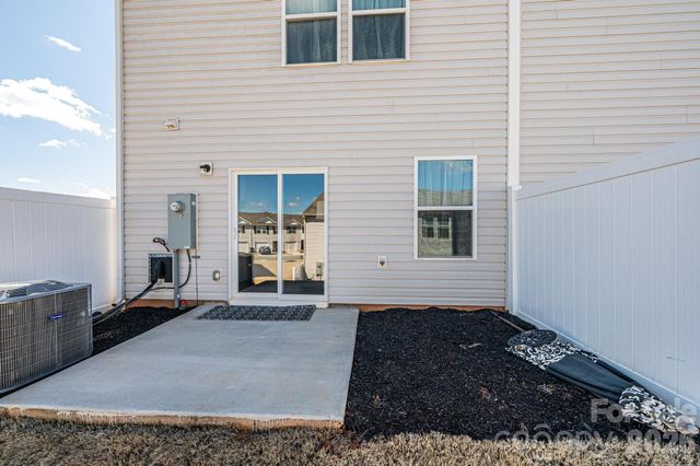 1901 Prosperity Drive G, Newton, NC 28658