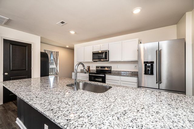 1901 Prosperity Drive G, Newton, NC 28658