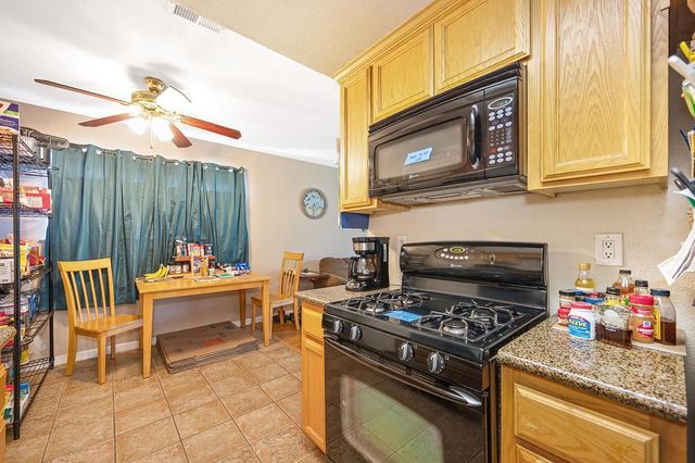 1071 Hollingsworth Dr, Lincoln, CA 95648