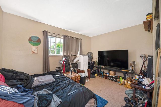 1071 Hollingsworth Dr, Lincoln, CA 95648