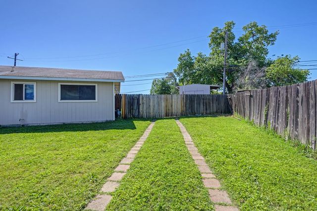 1071 Hollingsworth Dr, Lincoln, CA 95648