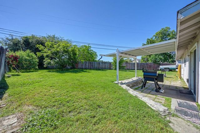 1071 Hollingsworth Dr, Lincoln, CA 95648