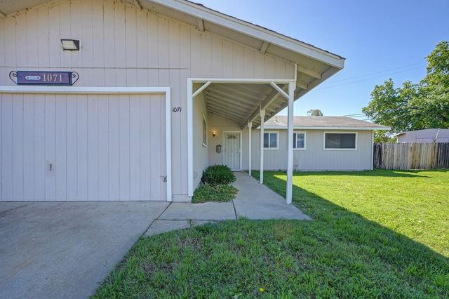 1071 Hollingsworth Dr, Lincoln, CA 95648