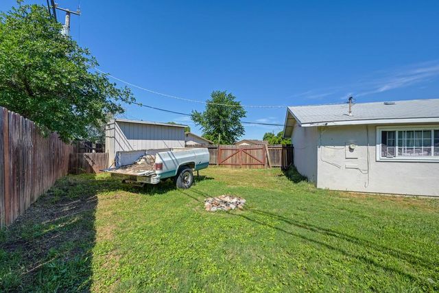 1071 Hollingsworth Dr, Lincoln, CA 95648