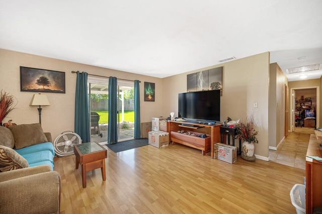 1071 Hollingsworth Dr, Lincoln, CA 95648