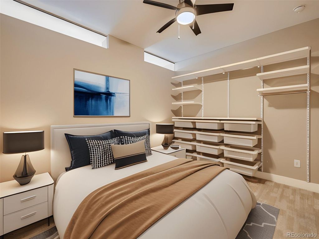 Image 14 of property listing at 2374 S University Boulevard 303, Denver, CO 80210