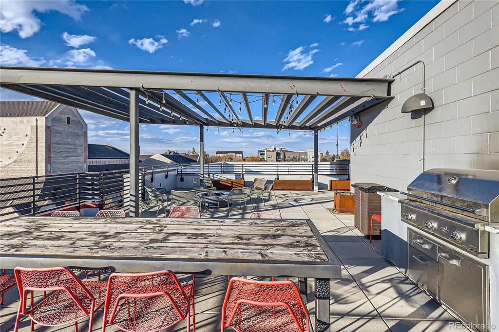 Image 26 of property listing at 2374 S University Boulevard 303, Denver, CO 80210