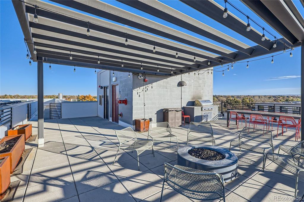 Image 27 of property listing at 2374 S University Boulevard 303, Denver, CO 80210