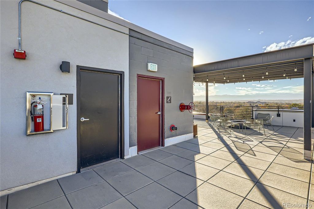 Image 28 of property listing at 2374 S University Boulevard 303, Denver, CO 80210