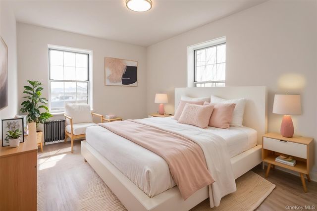 55-23 31 Avenue 4, Woodside, NY 11377