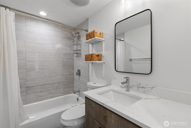 2000 NE 27th Street, Renton, WA 98056