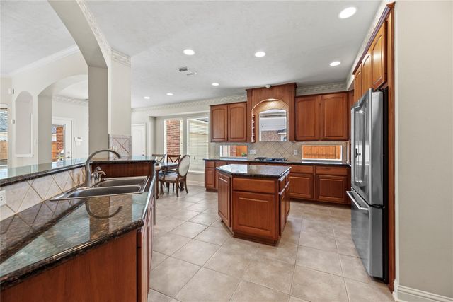 11 Bentley Park Court, Houston, TX 77070