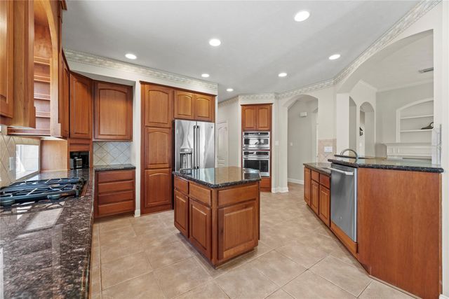 11 Bentley Park Court, Houston, TX 77070