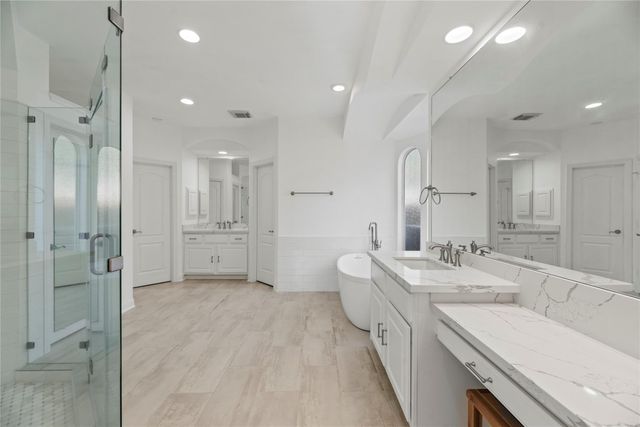 11 Bentley Park Court, Houston, TX 77070