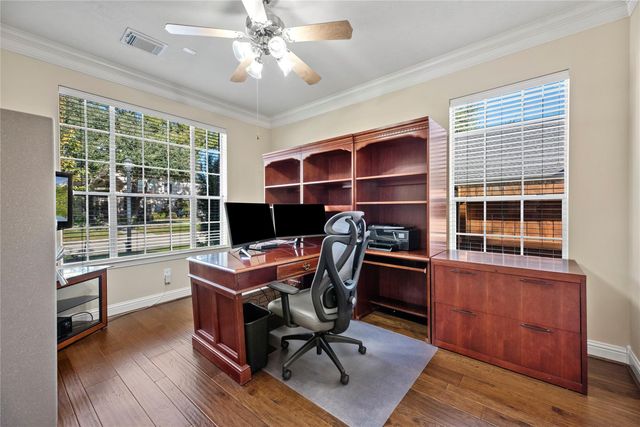 11 Bentley Park Court, Houston, TX 77070