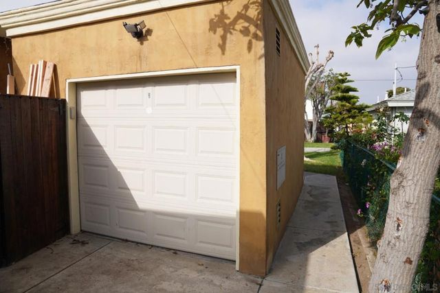 520 Glover Ave, Chula Vista, CA 91910