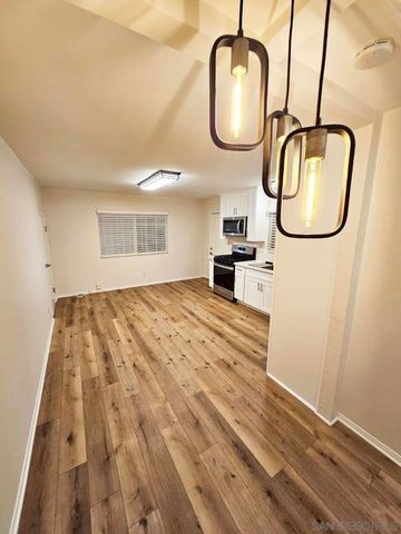 520 Glover Ave, Chula Vista, CA 91910