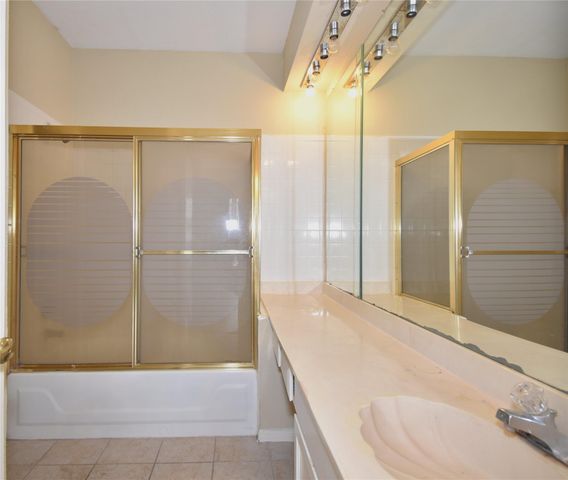 8055 Cambridge Street 29, Houston, TX 77054