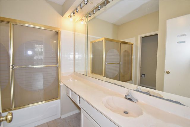 8055 Cambridge Street 29, Houston, TX 77054