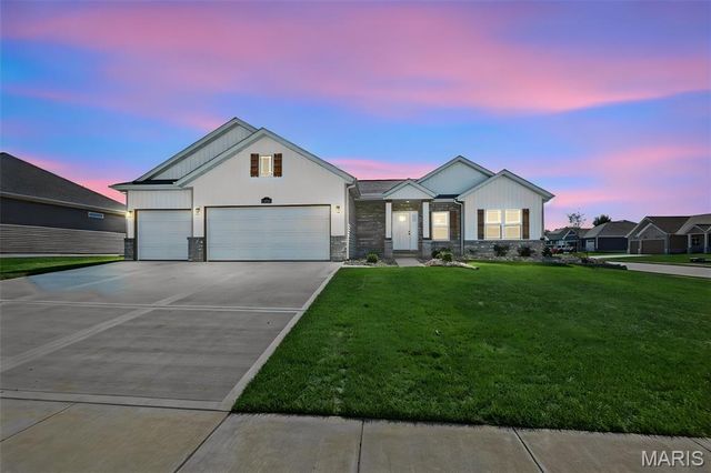 8442 Herrick Park Drive, Troy, IL 62294