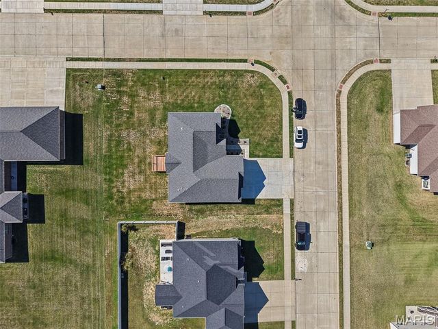 8442 Herrick Park Drive, Troy, IL 62294