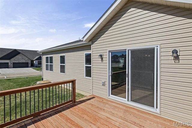 8442 Herrick Park Drive, Troy, IL 62294
