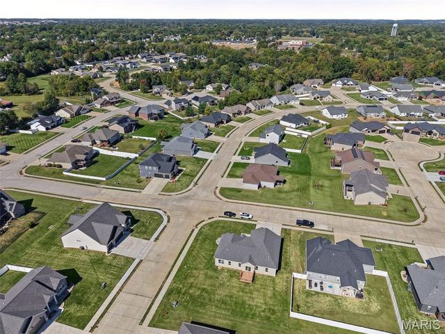 8442 Herrick Park Drive, Troy, IL 62294