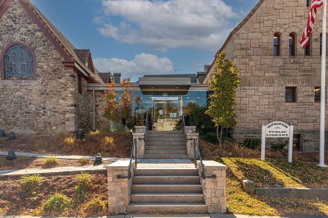 40 Lincoln Street, Hopkinton, MA 01748