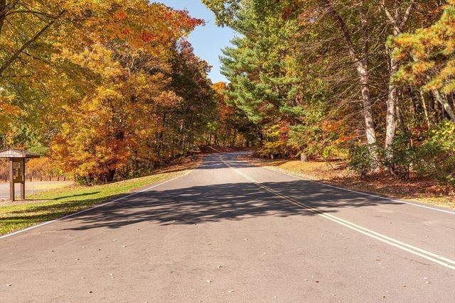 40 Lincoln Street, Hopkinton, MA 01748