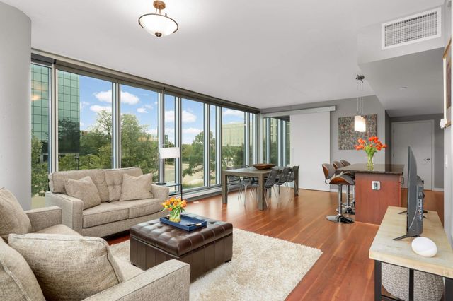 8161 33rd Avenue S 209, Bloomington, MN 55425