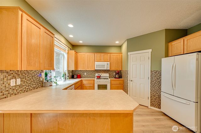 196 Raspberry Lane, Woodland, WA 98674
