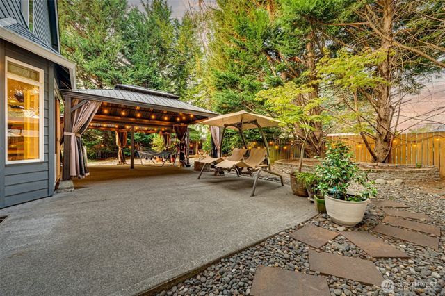196 Raspberry Lane, Woodland, WA 98674