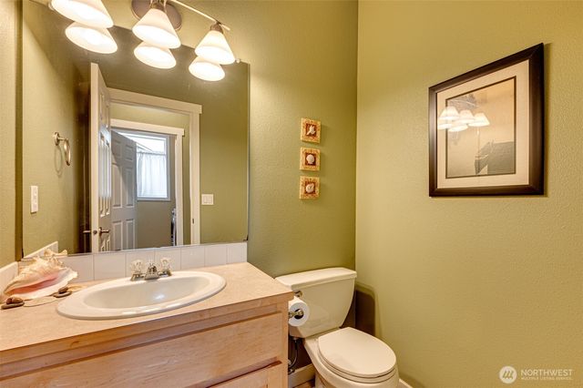 196 Raspberry Lane, Woodland, WA 98674