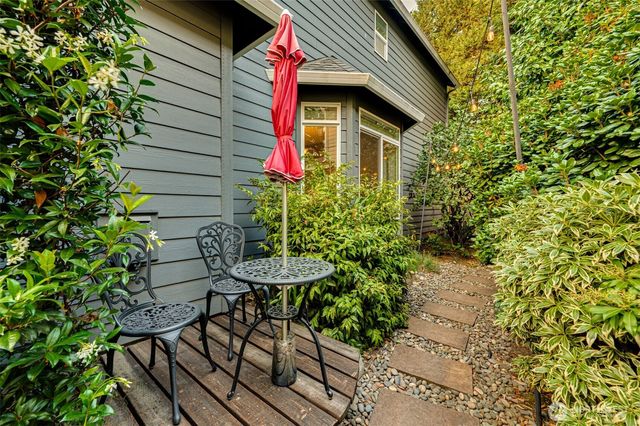 196 Raspberry Lane, Woodland, WA 98674