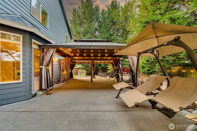 196 Raspberry Lane, Woodland, WA 98674