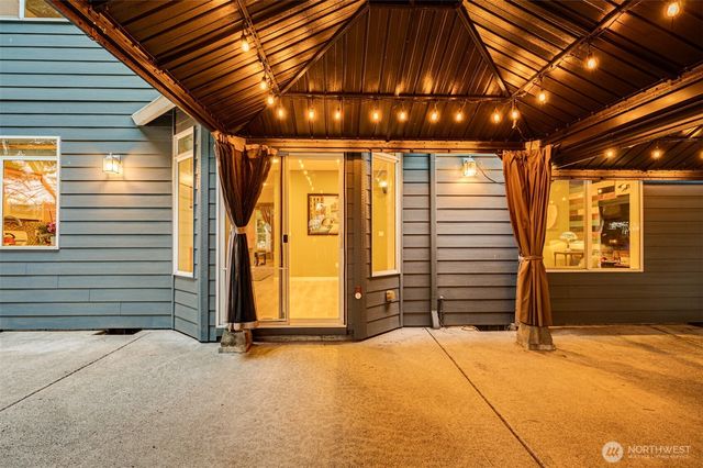 196 Raspberry Lane, Woodland, WA 98674