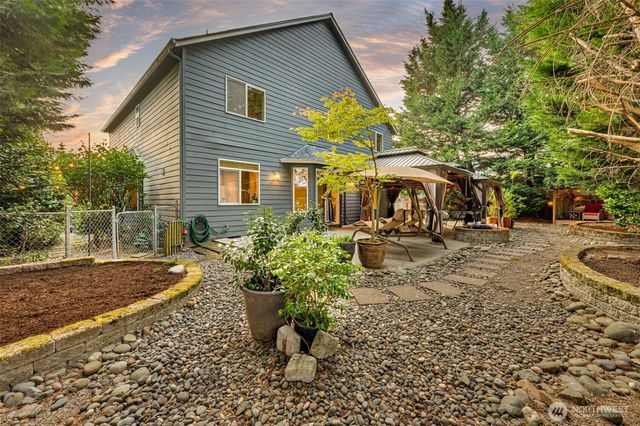 196 Raspberry Lane, Woodland, WA 98674