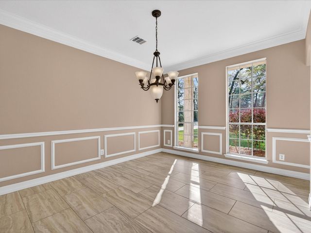 905 Carriage Hills Boulevard, Conroe, TX 77384