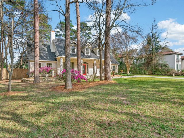 905 Carriage Hills Boulevard, Conroe, TX 77384