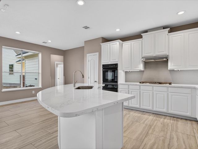 905 Carriage Hills Boulevard, Conroe, TX 77384