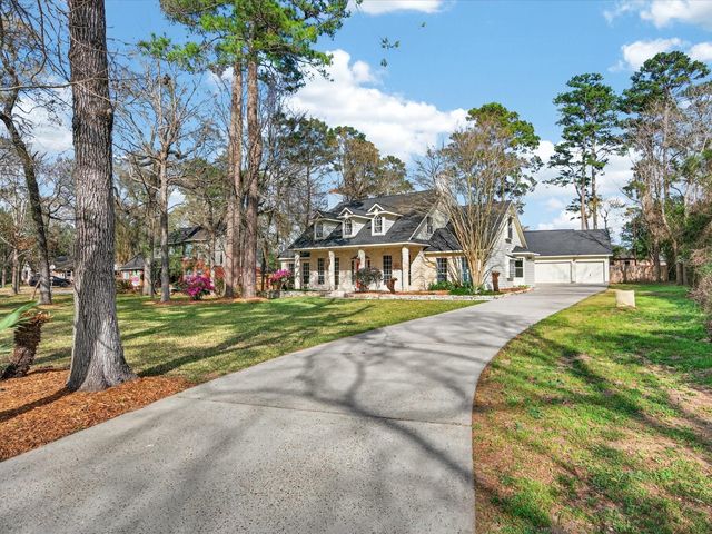 905 Carriage Hills Boulevard, Conroe, TX 77384