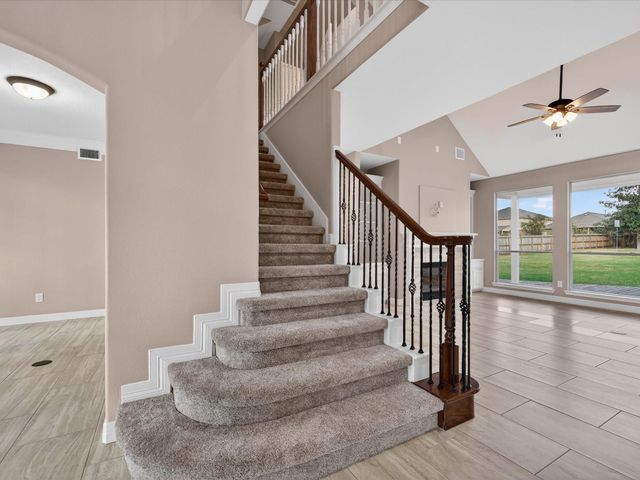 905 Carriage Hills Boulevard, Conroe, TX 77384