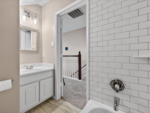 905 Carriage Hills Boulevard, Conroe, TX 77384