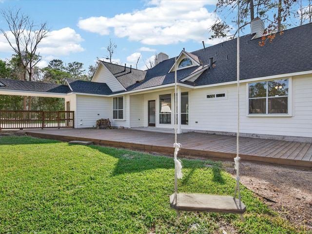 905 Carriage Hills Boulevard, Conroe, TX 77384